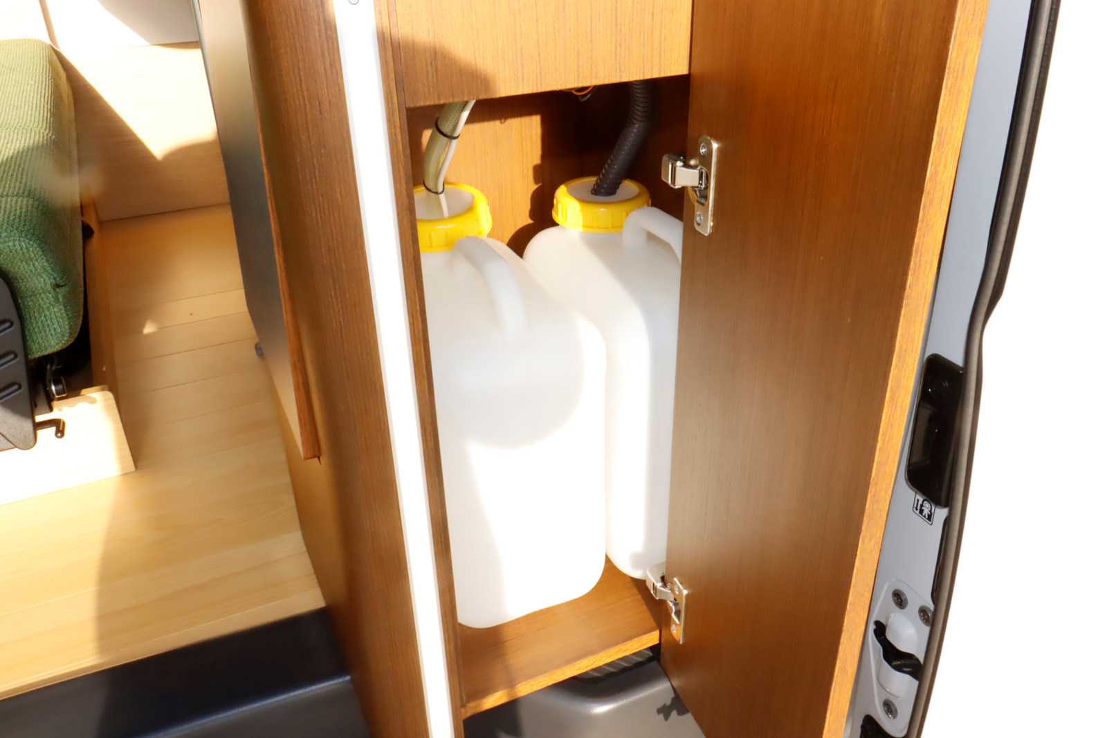 キャンピングカーバンコン