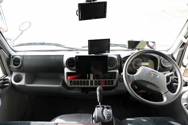 キャンピングカーキャブコン