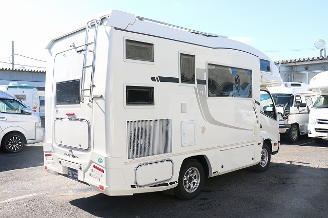 キャンピングカーキャブコン