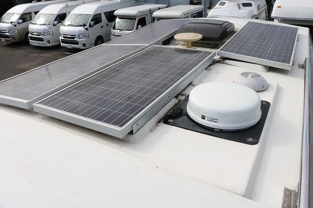 キャンピングカーキャブコン