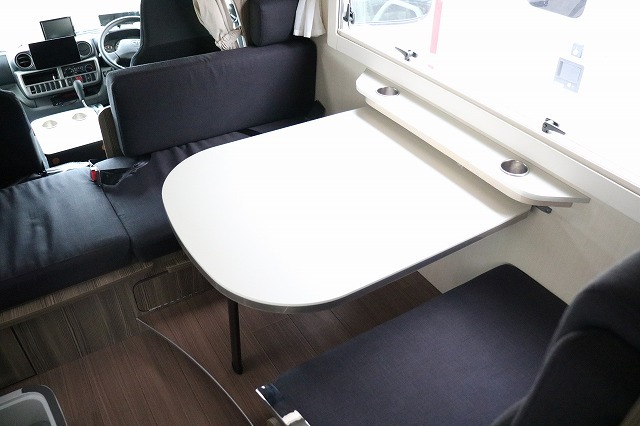 キャンピングカーキャブコン