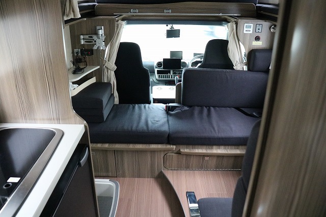 キャンピングカーキャブコン