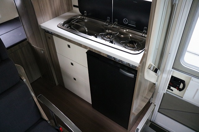 キャンピングカーキャブコン