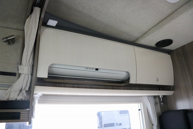 キャンピングカーキャブコン