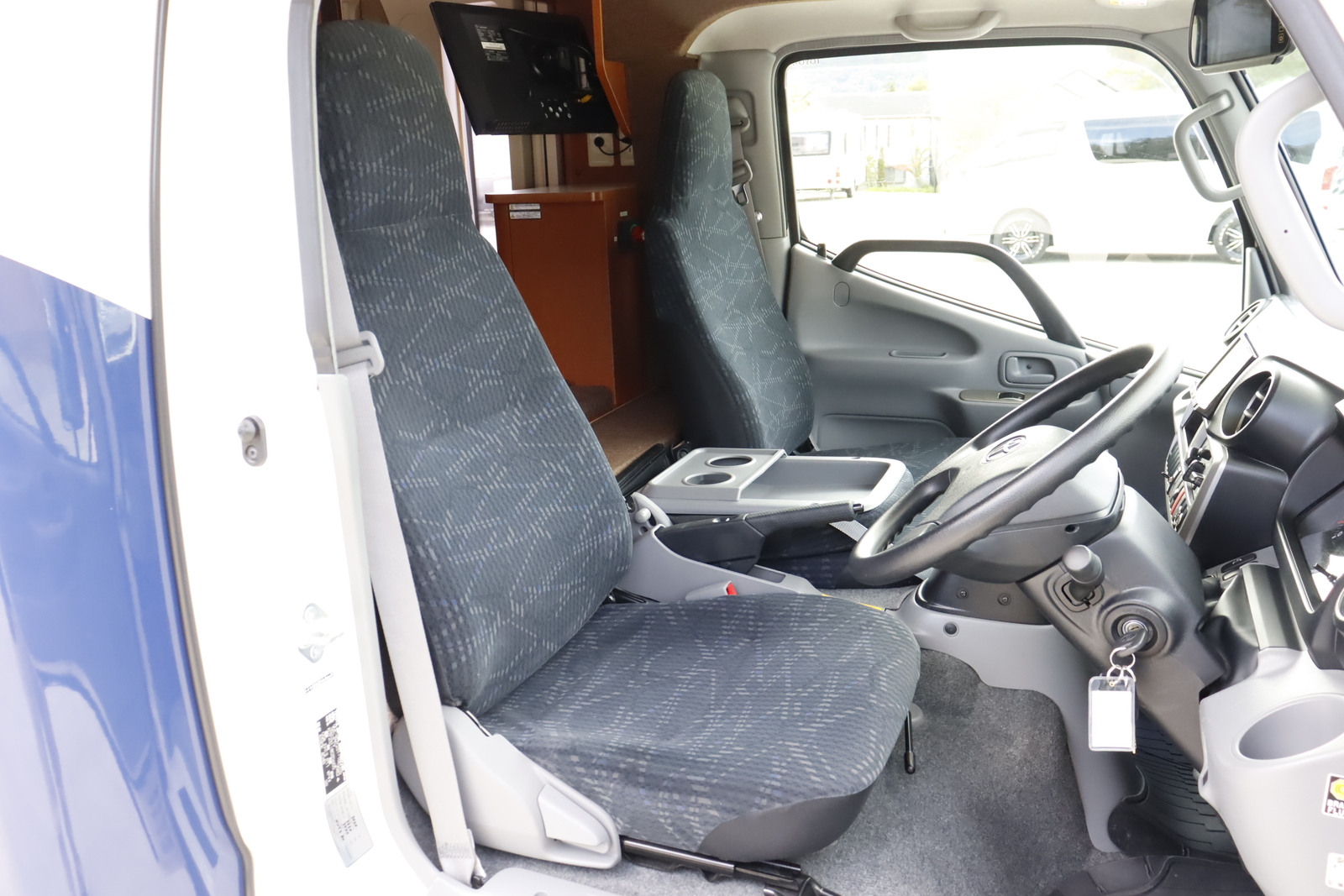 キャンピングカーキャブコン