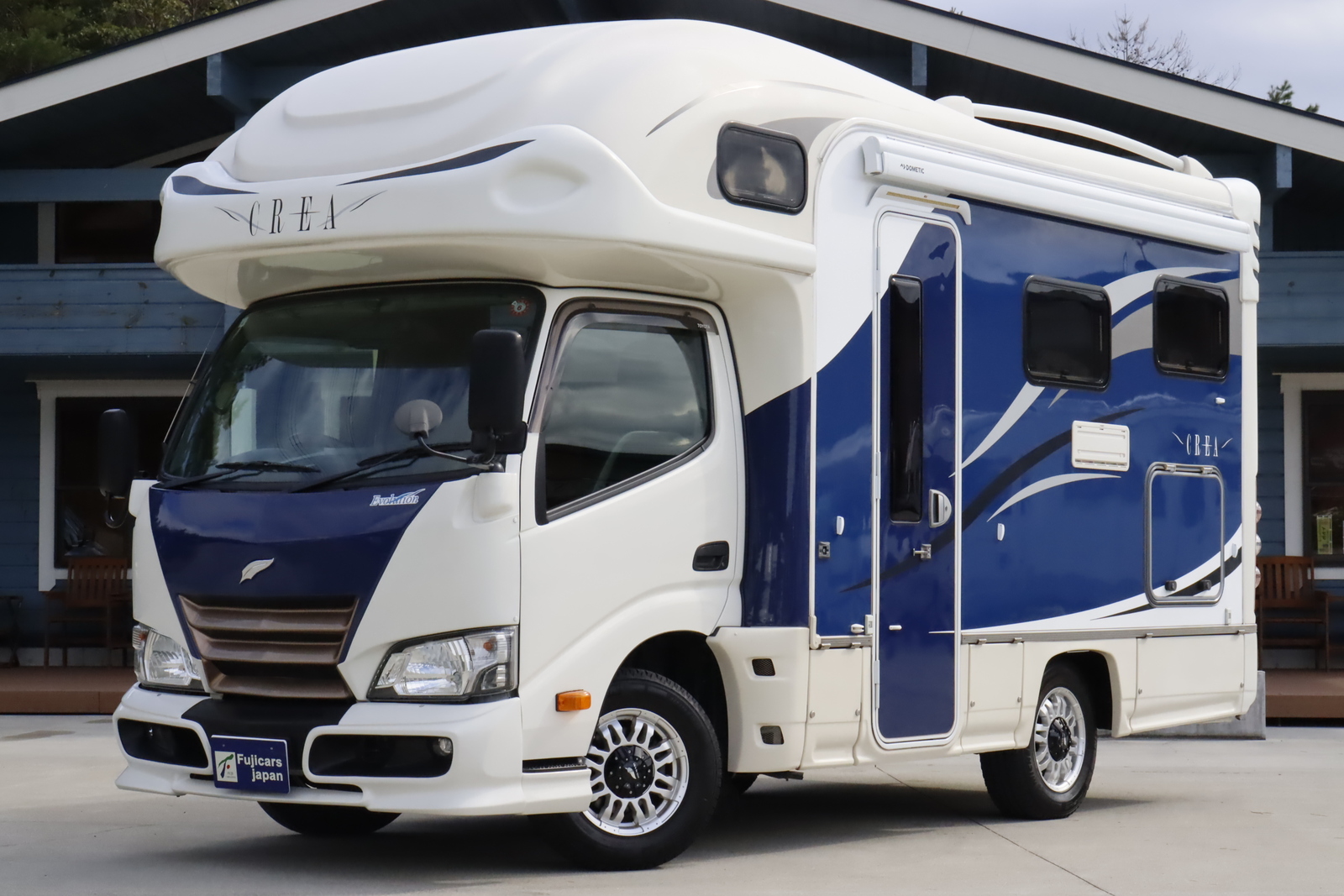 キャンピングカーキャブコン