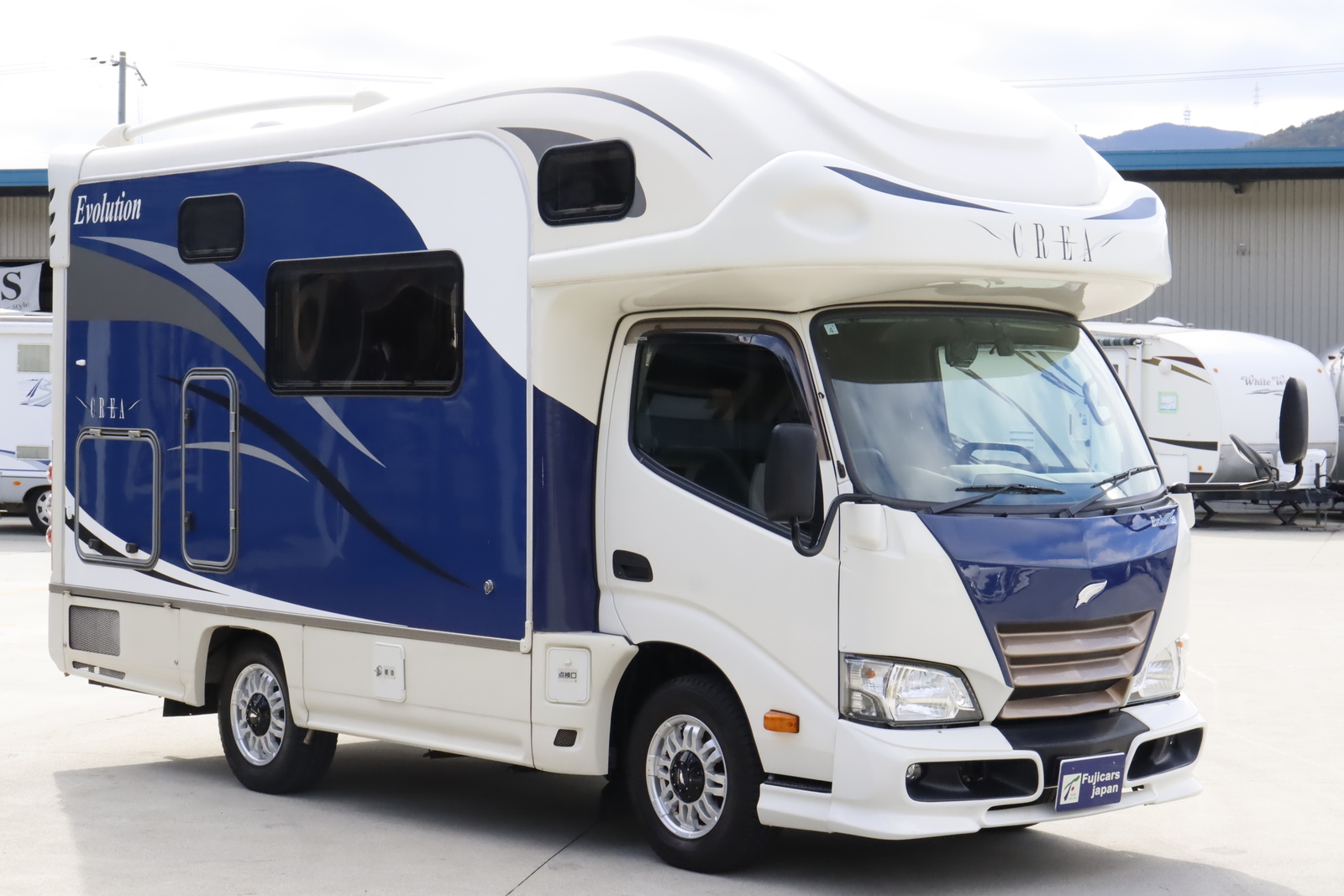 キャンピングカーキャブコン