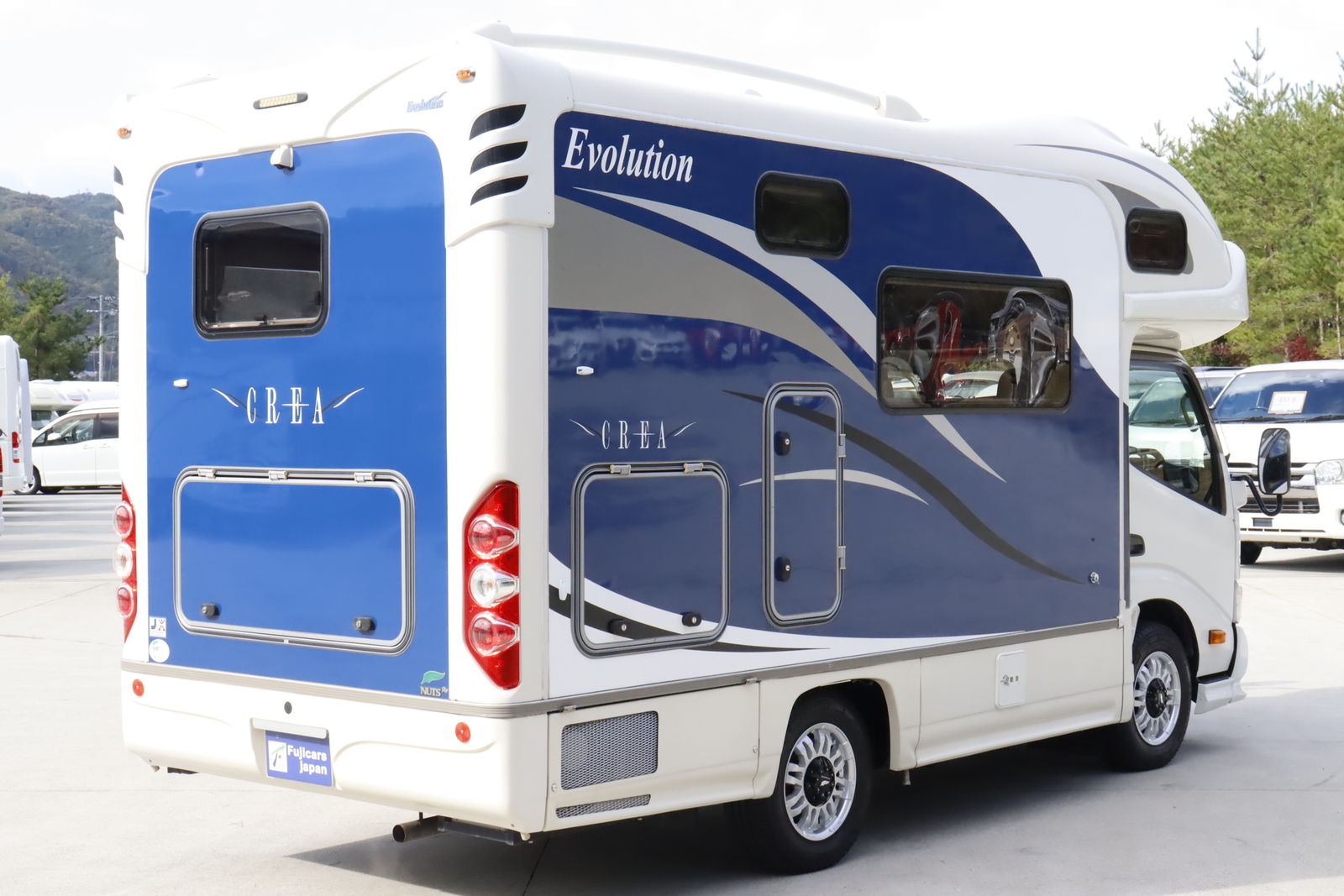 キャンピングカーキャブコン