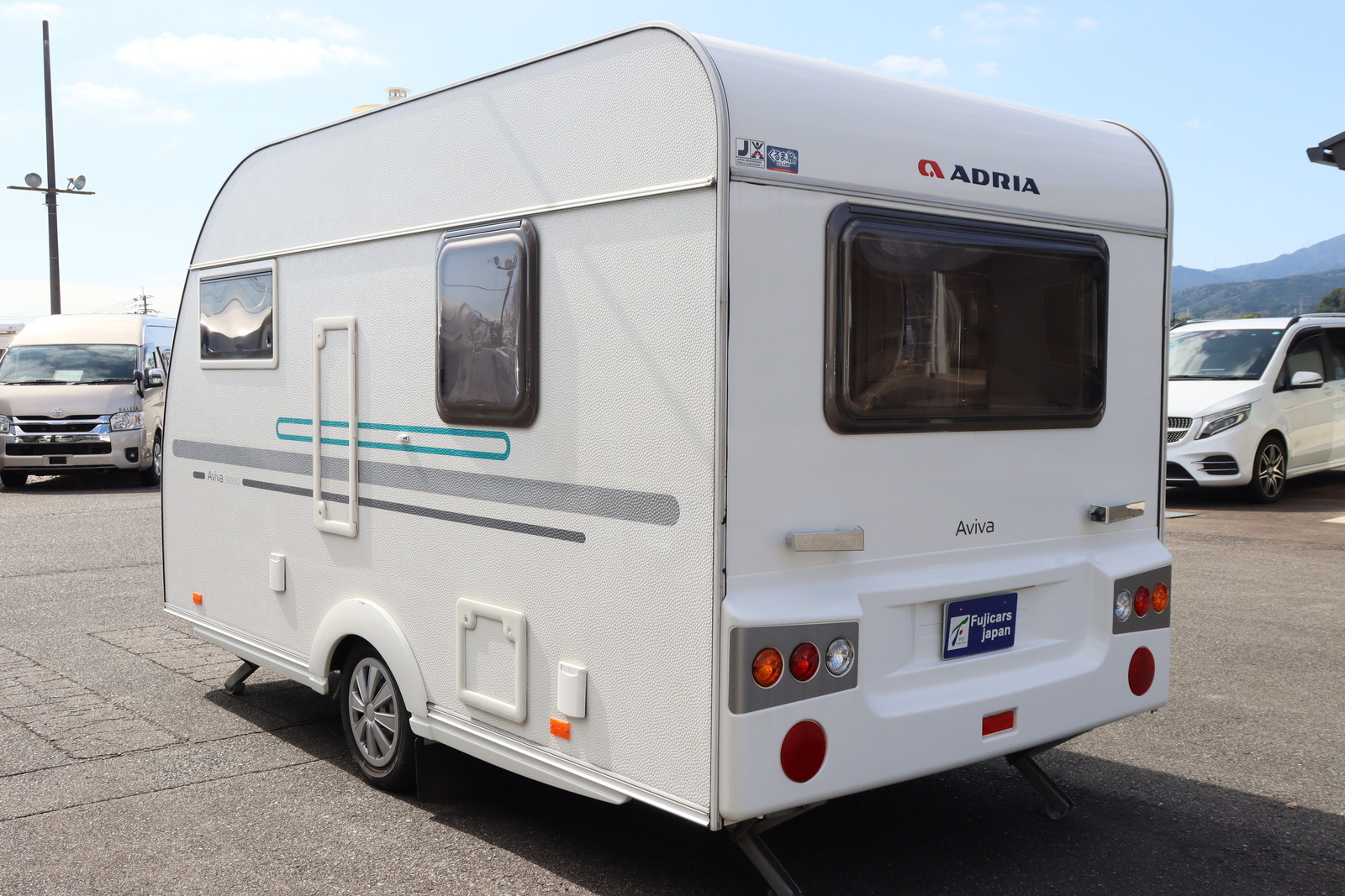 キャンピングカートレーラー