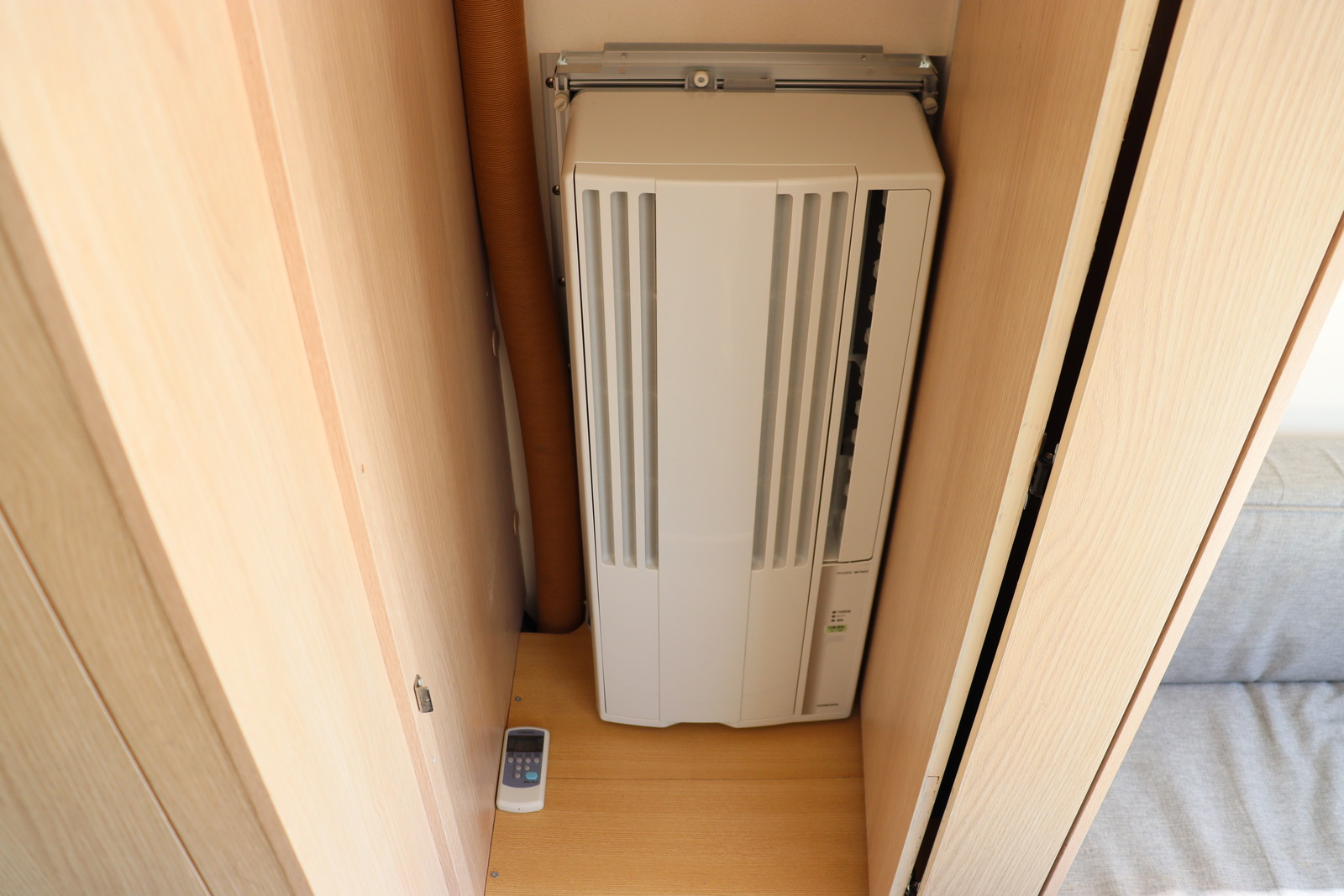 キャンピングカートレーラー