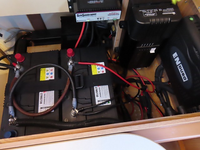 キャンピングカートレーラー