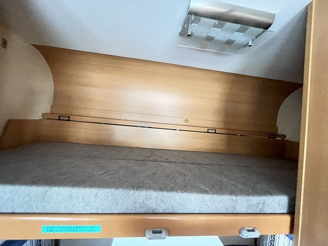 キャンピングカートレーラー