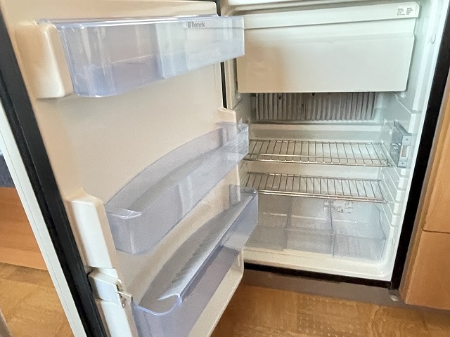 キャンピングカートレーラー