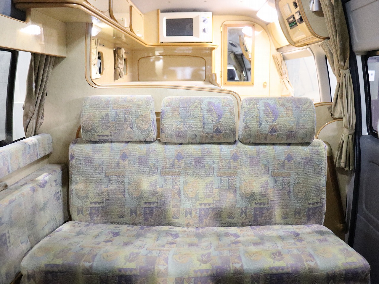 キャンピングカーバンコン