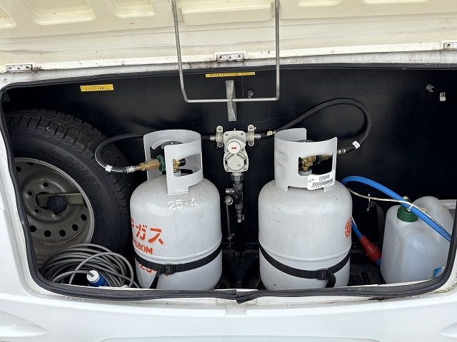 キャンピングカートレーラー