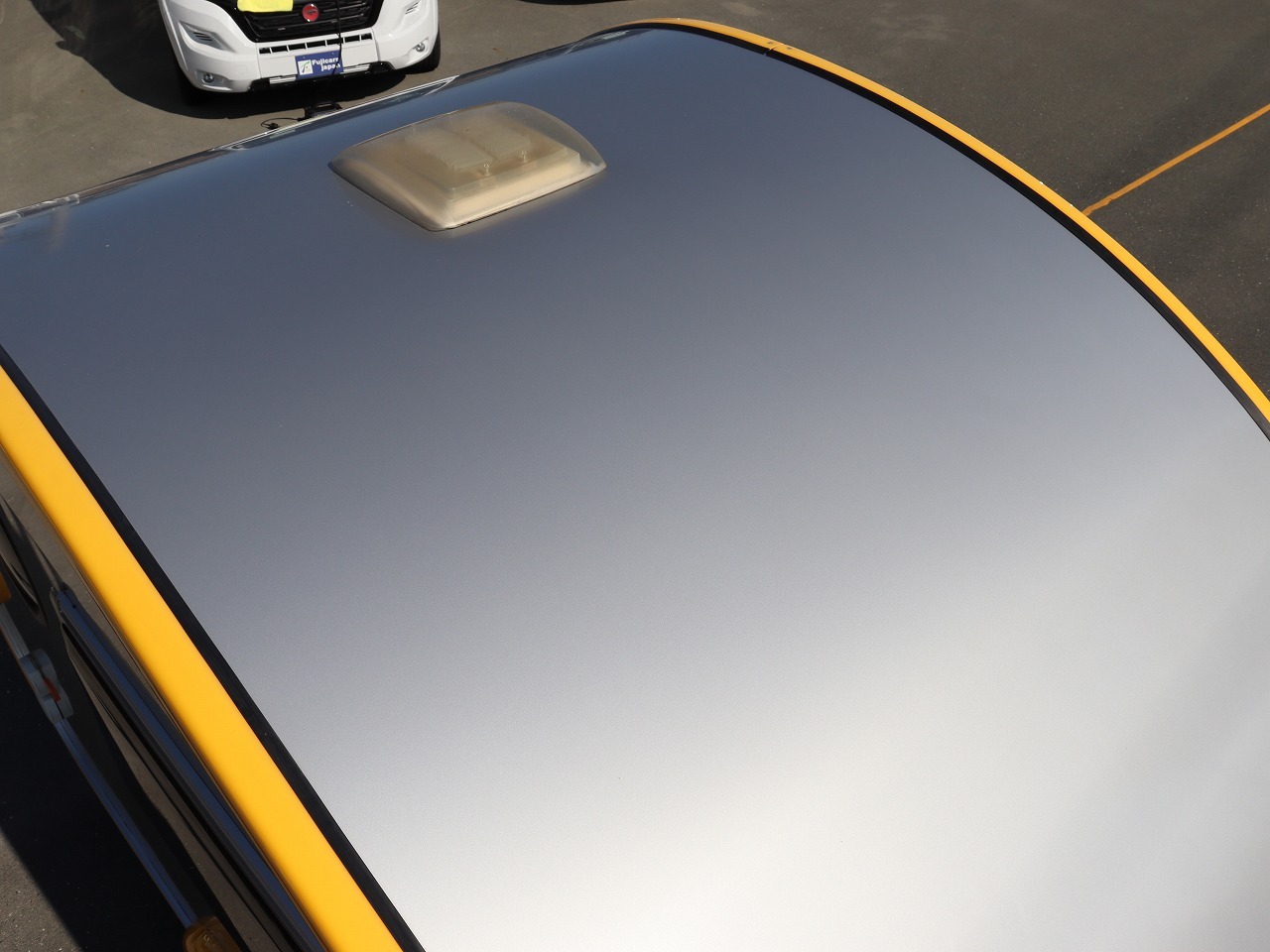 キャンピングカートレーラー