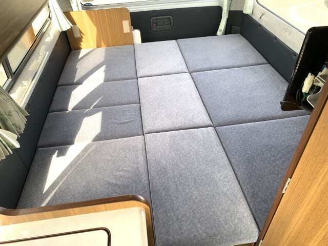 キャンピングカーバンコン