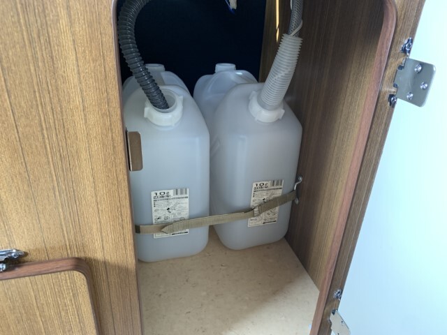 キャンピングカーバンコン