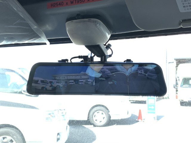 キャンピングカーキャブコン