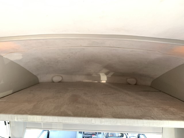 キャンピングカーキャブコン