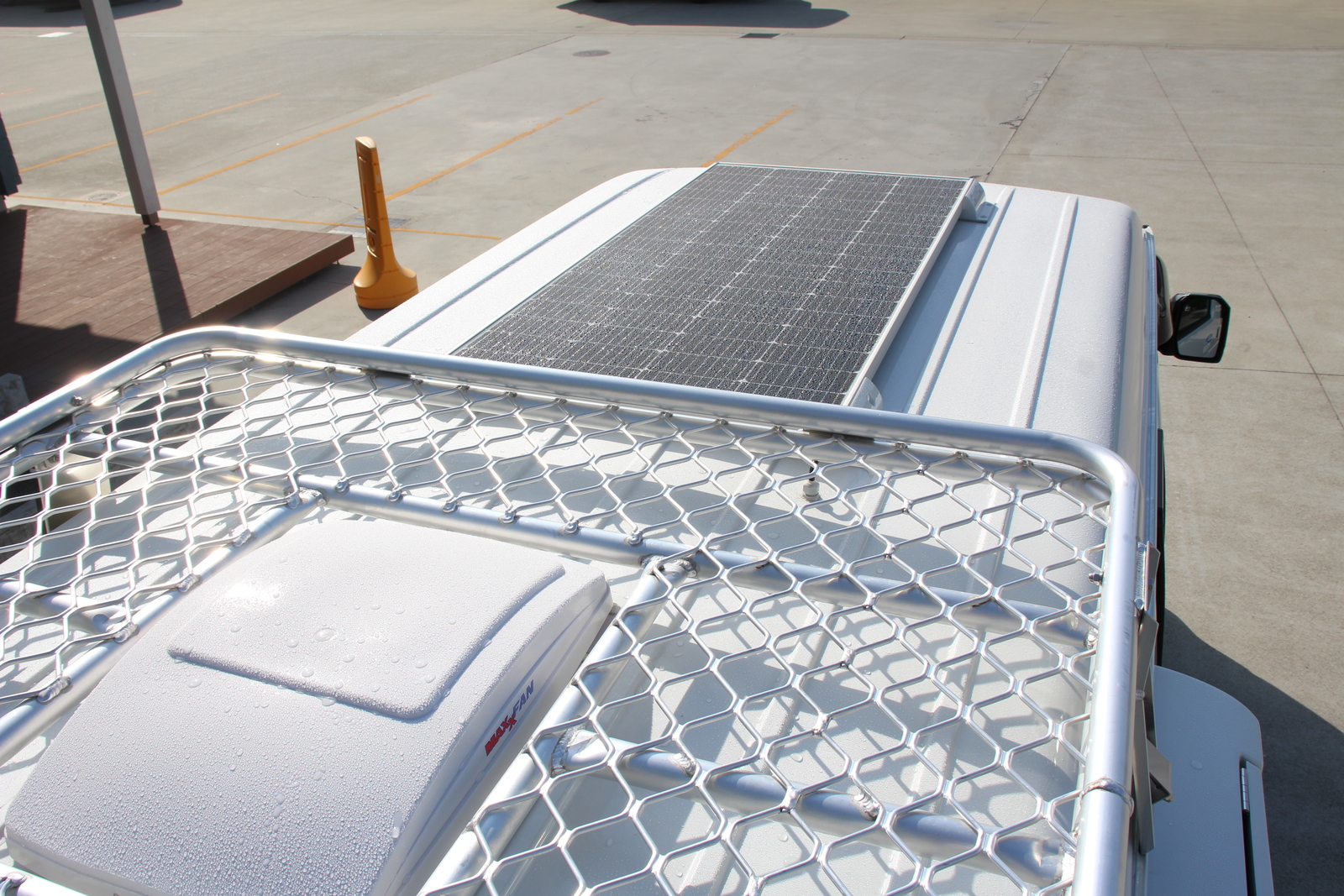 キャンピングカーバンコン