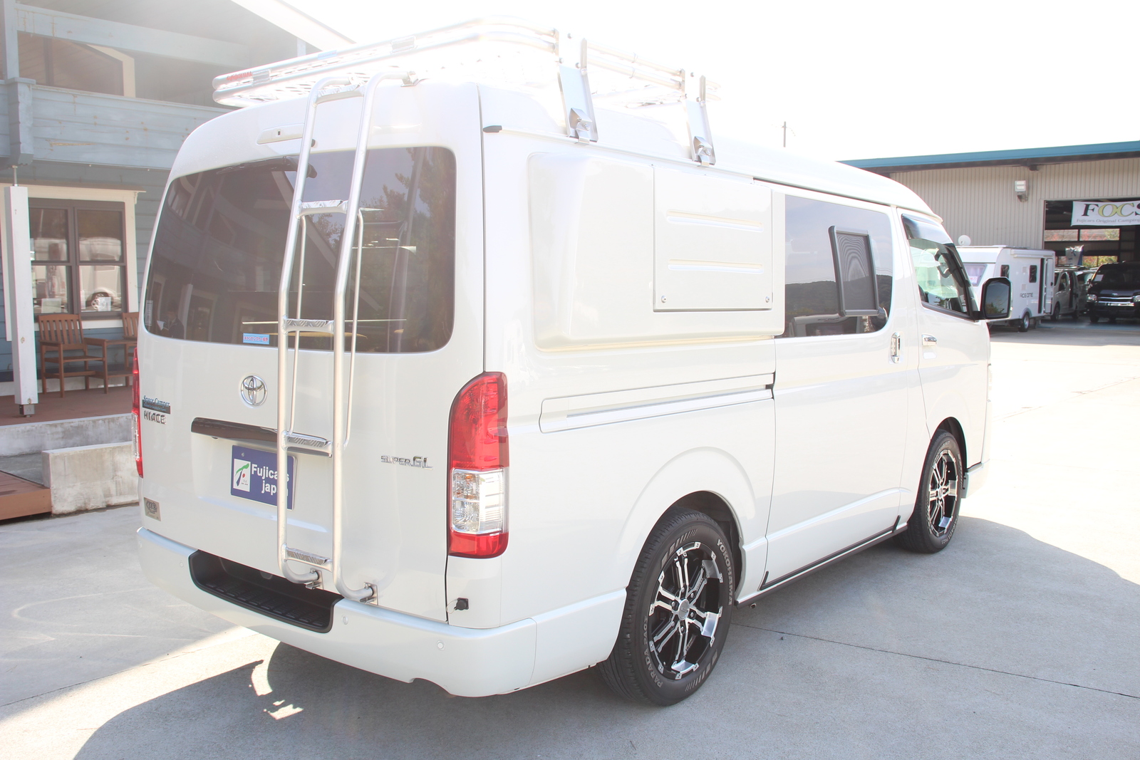 キャンピングカーバンコン