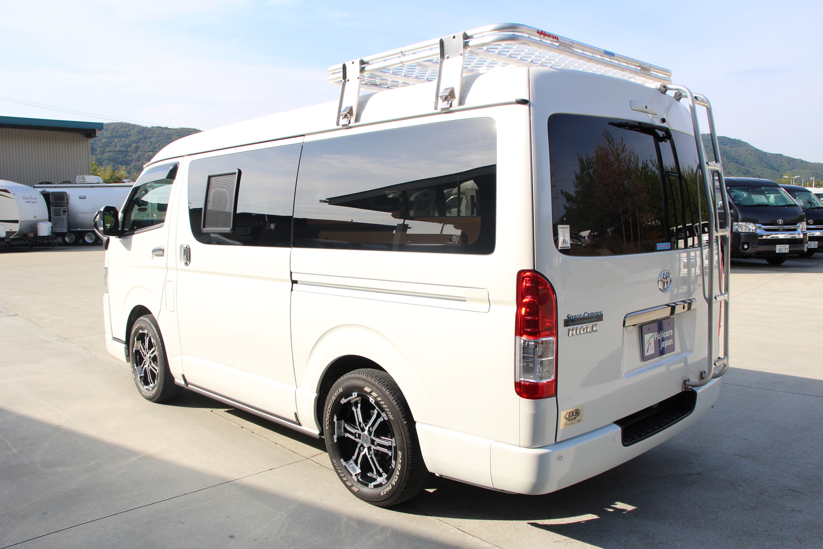 キャンピングカーバンコン