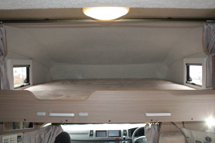 キャンピングカーキャブコン