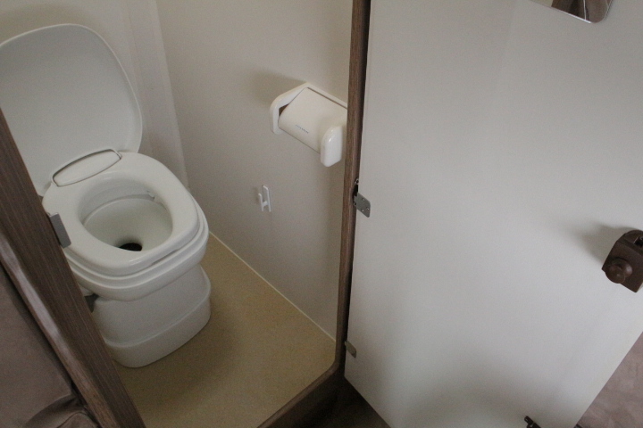 キャンピングカーキャブコン