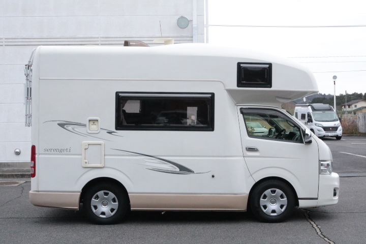 キャンピングカーキャブコン