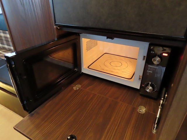 キャンピングカーキャブコン