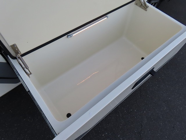 キャンピングカーキャブコン