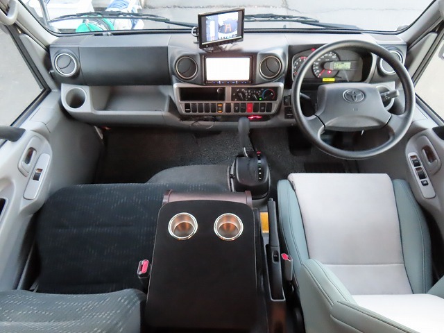 キャンピングカーキャブコン