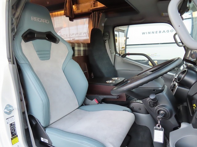 キャンピングカーキャブコン