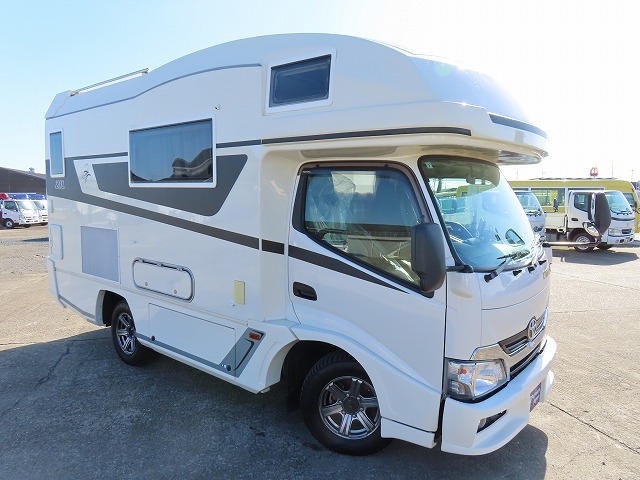 キャンピングカーキャブコン