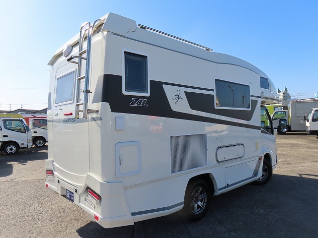 キャンピングカーキャブコン