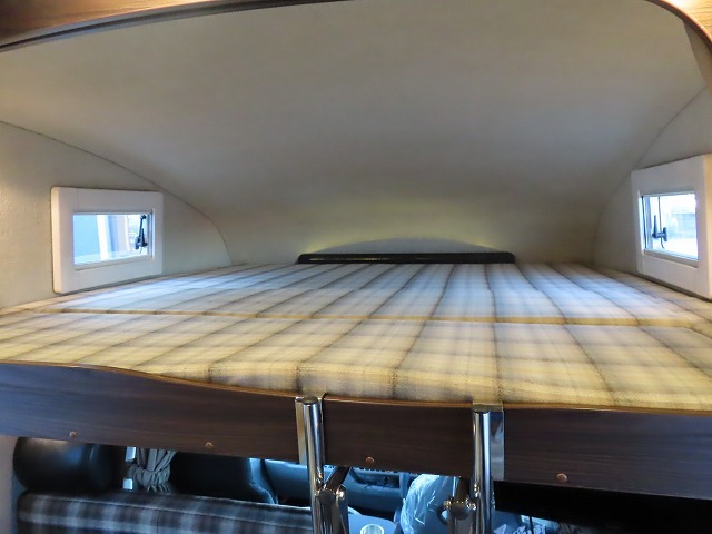 キャンピングカーキャブコン