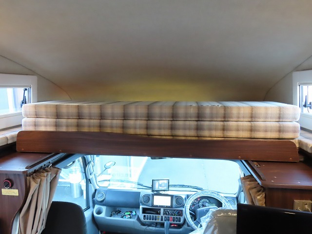 キャンピングカーキャブコン