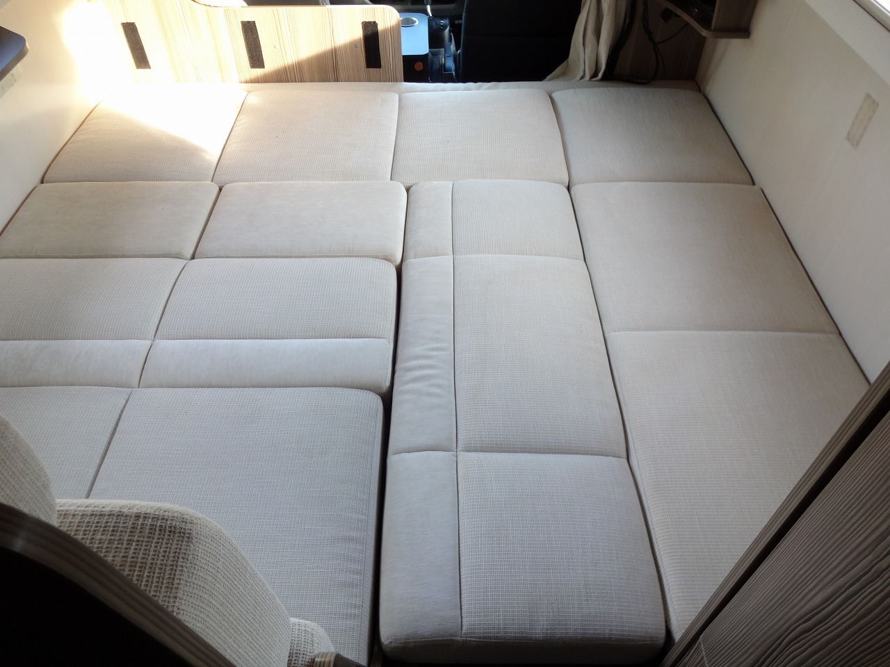 キャンピングカーキャブコン