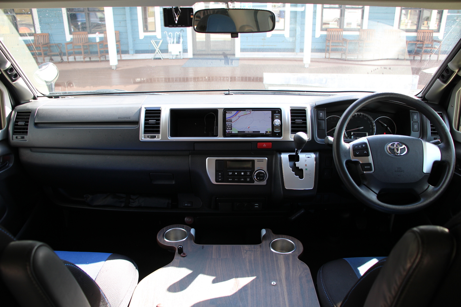 キャンピングカーバンコン