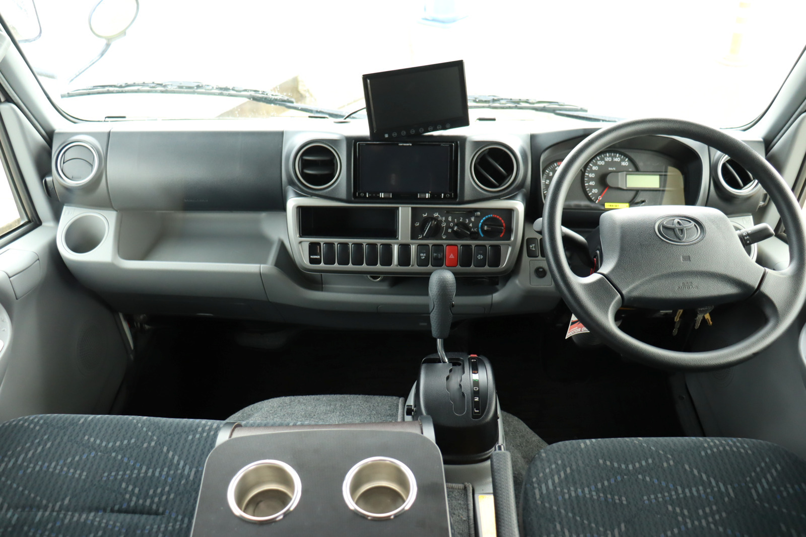 キャンピングカーキャブコン