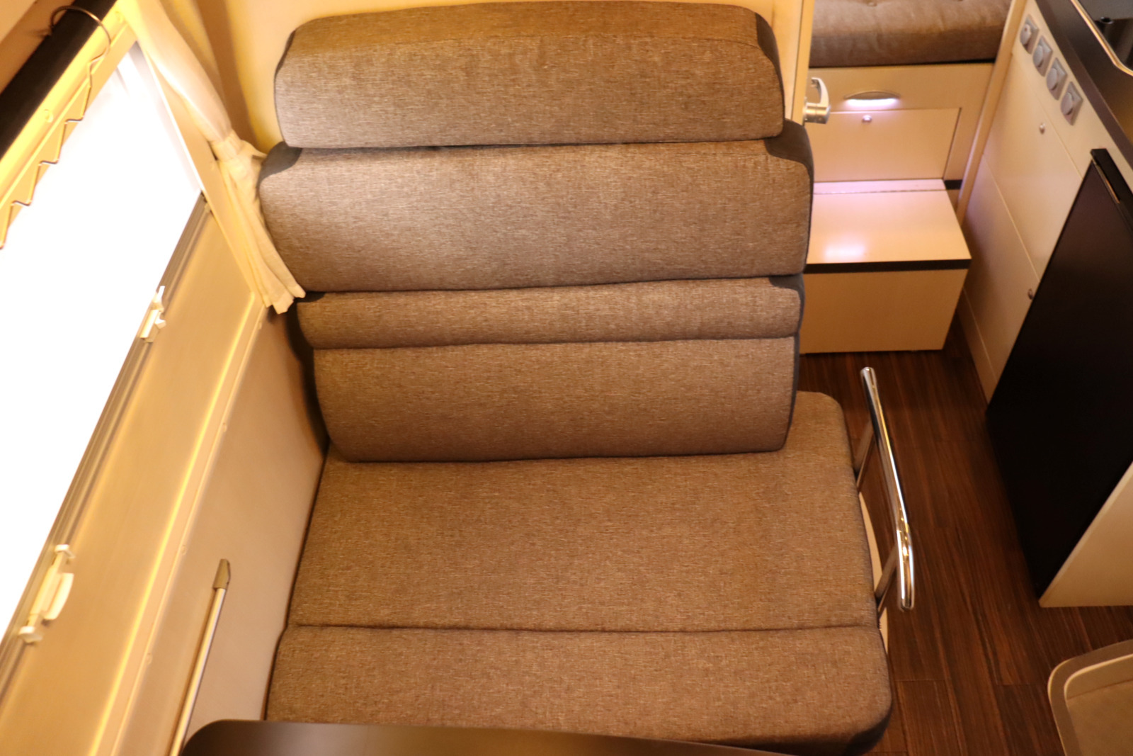 キャンピングカーキャブコン