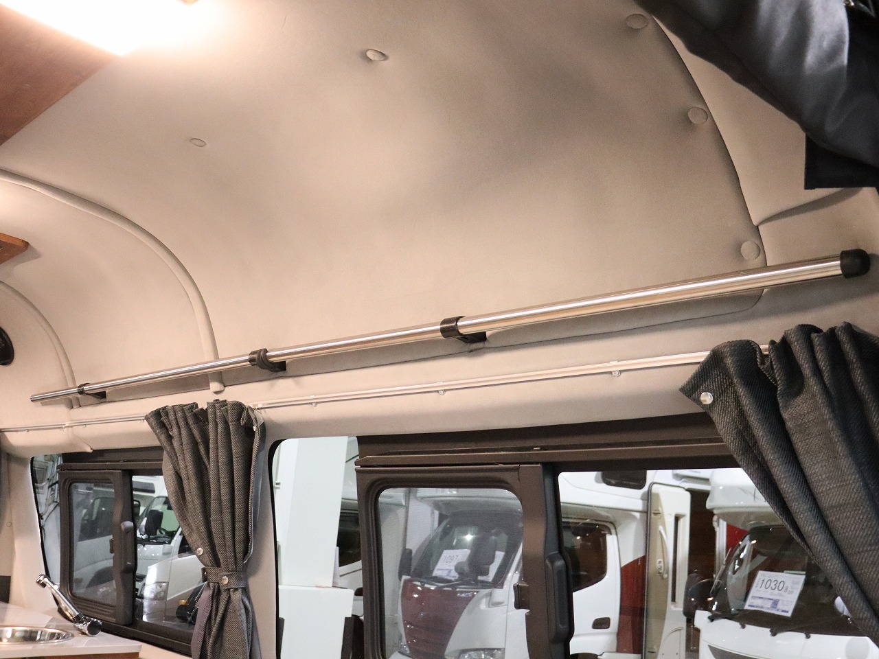 キャンピングカーバンコン