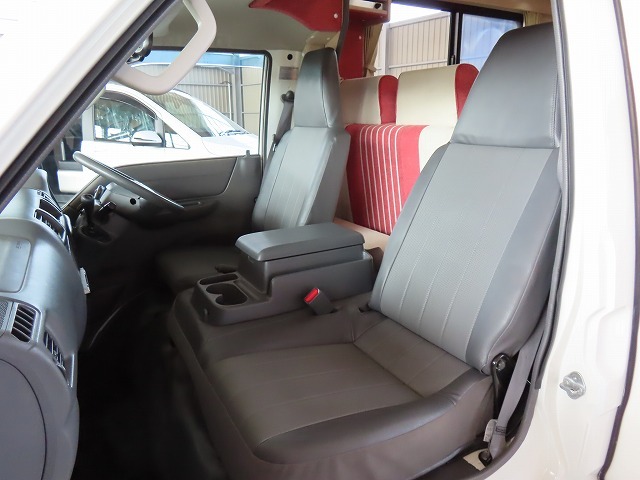 キャンピングカーキャブコン