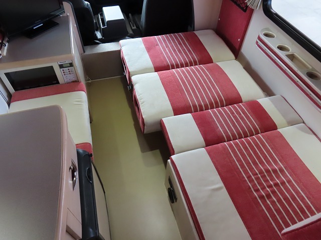 キャンピングカーキャブコン