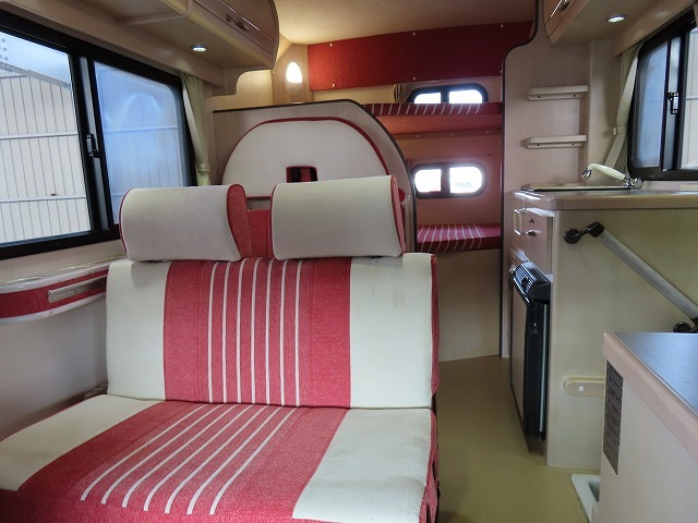 キャンピングカーキャブコン