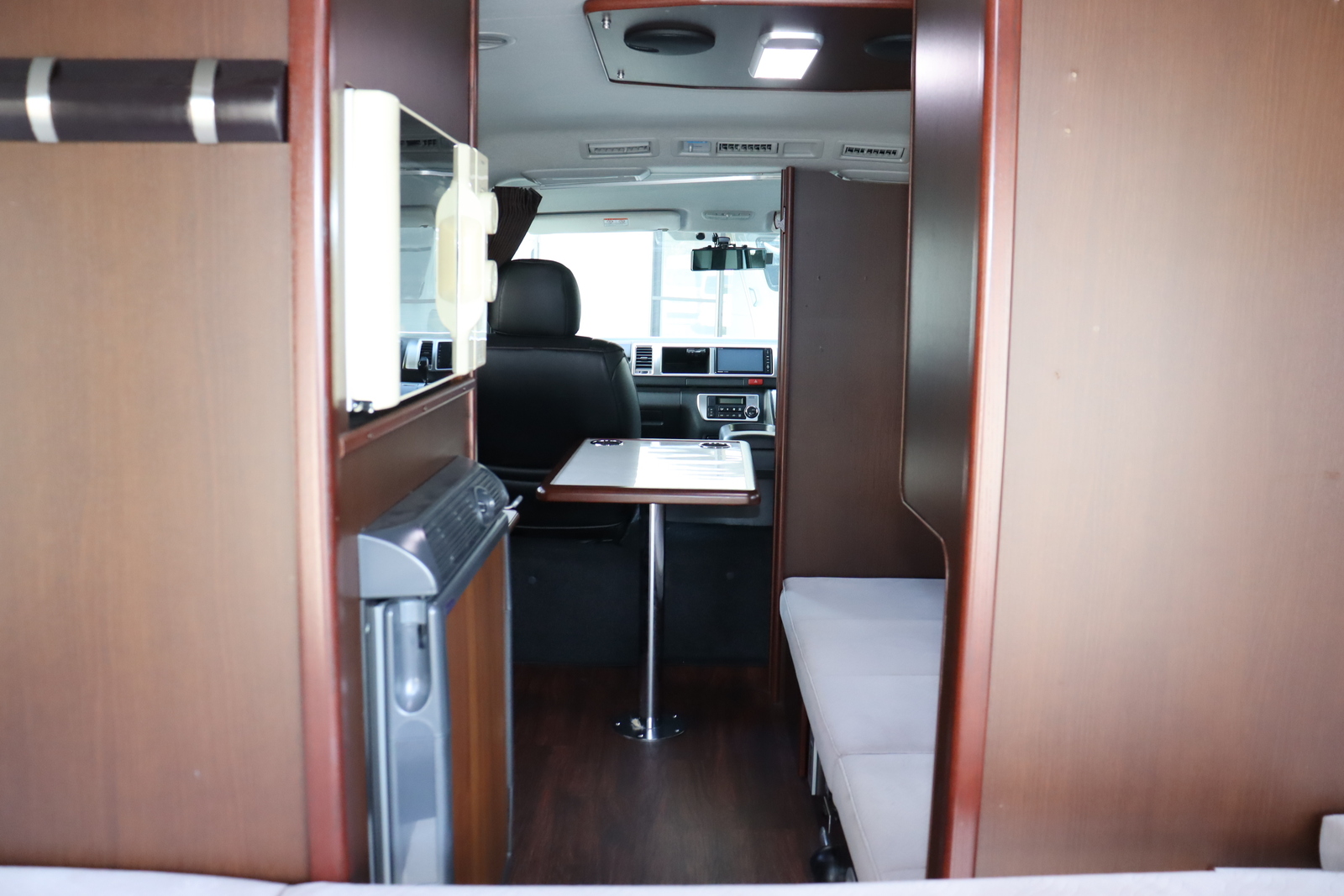 キャンピングカーバンコン