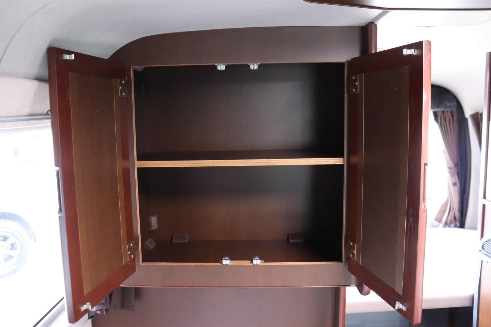 キャンピングカーバンコン