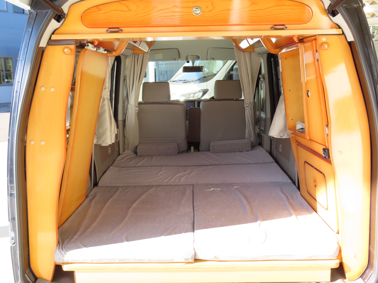 キャンピングカー軽キャンパー