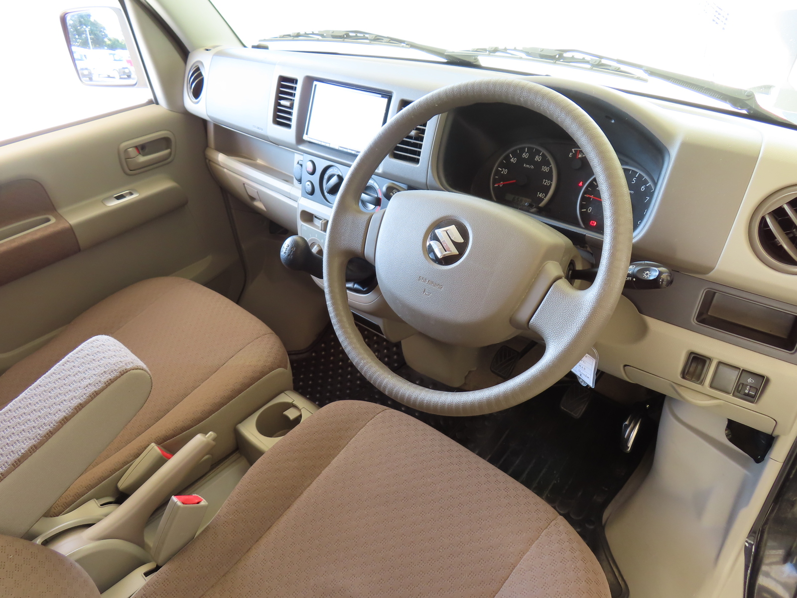 キャンピングカー軽キャンパー